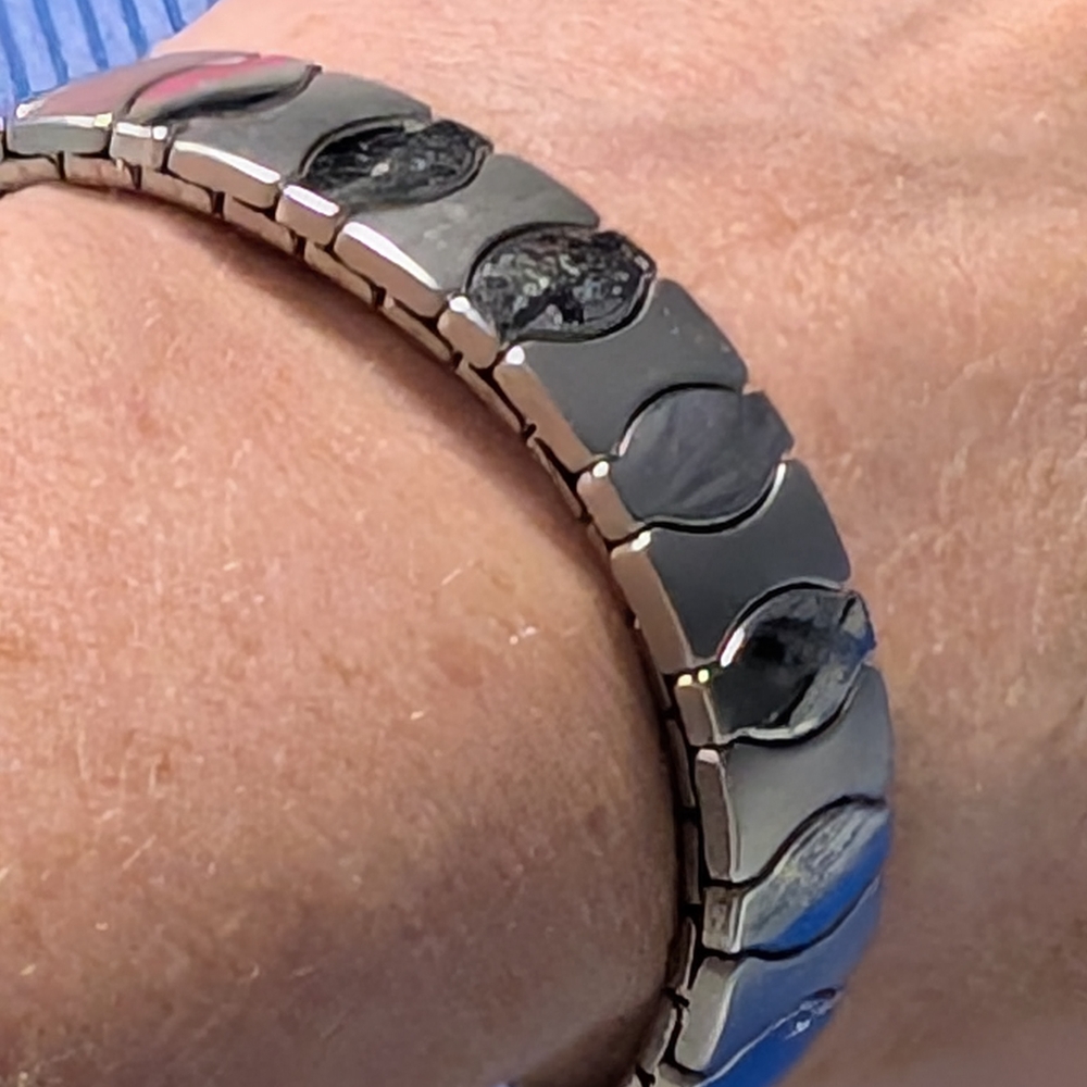Elegant Silver Women's Bracelet